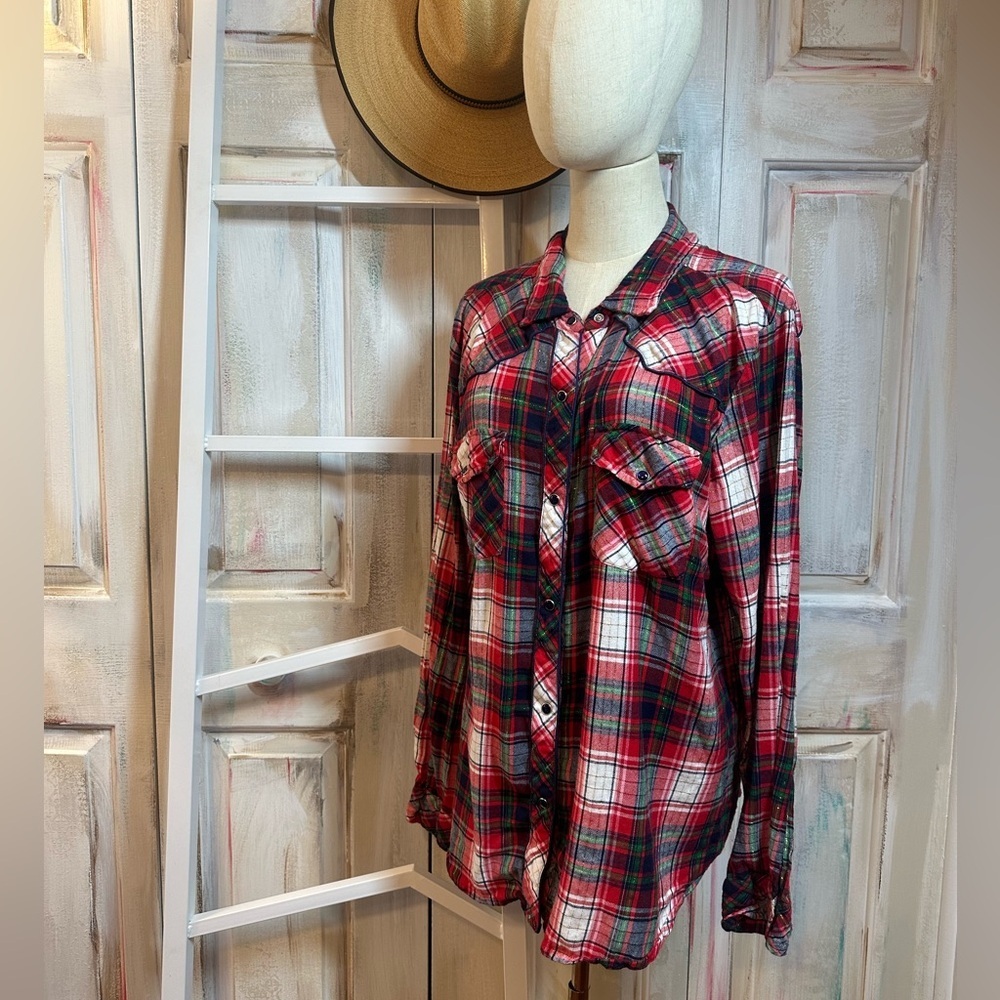 Really Cute soft thin flannel button up blouse